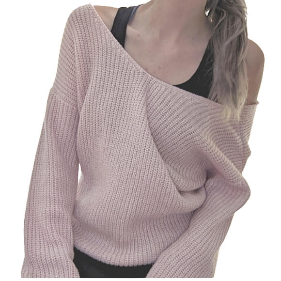 Astr Sweaters - Last Chance! ASTR Pink Knit Off The Shoulder Slouchy V Neck Sweater Size M